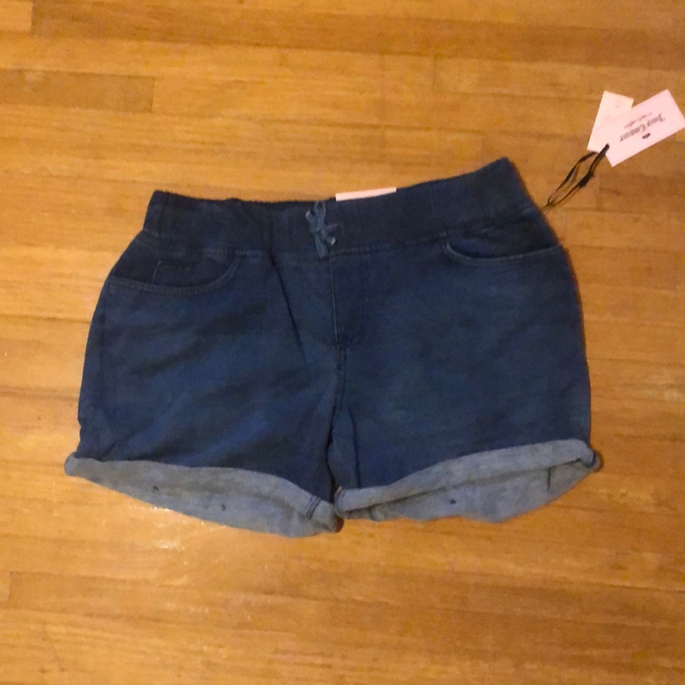 Juicy Couture Medium Shorts NWT